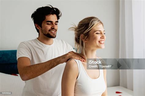 Erotic massage Mandeure