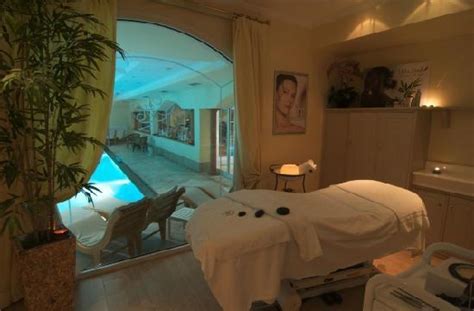 Erotic massage Riva del Garda
