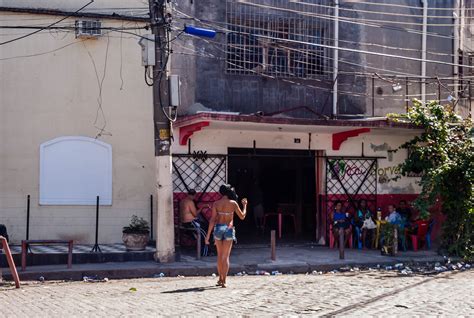 Find a prostitute Villa del Rio